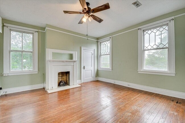 Building Photo - 1841 Ohio Ave