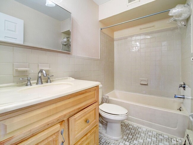 Building Photo - 1222 Cricket Ln