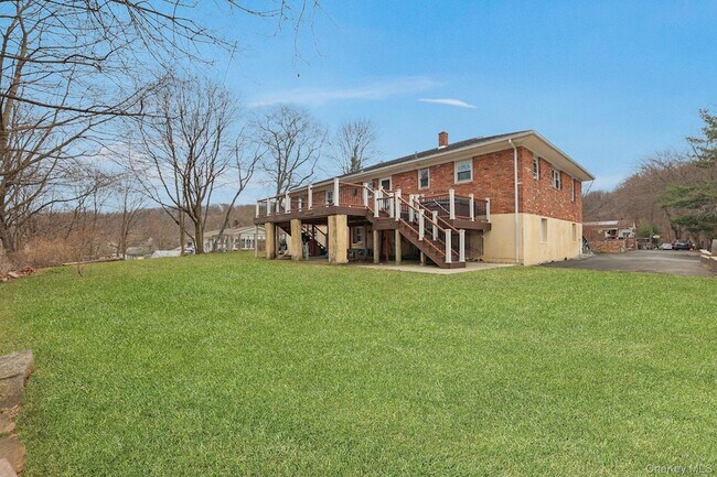 Building Photo - 2 Gillis Ave