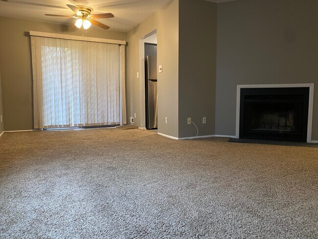 Building Photo - 803A Cypress Point Cir