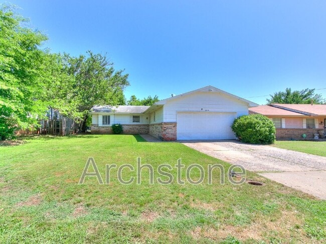 Building Photo - 8814 NE 13th St