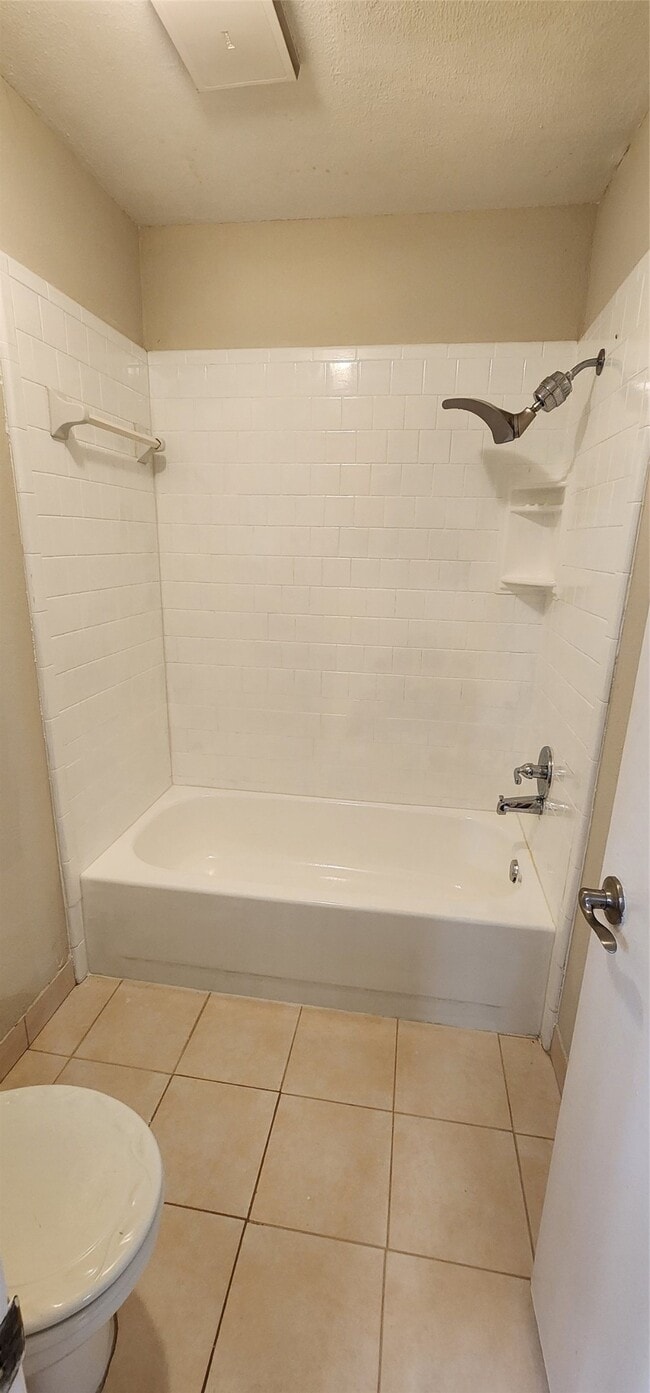 Building Photo - 15215 Ensenada Dr