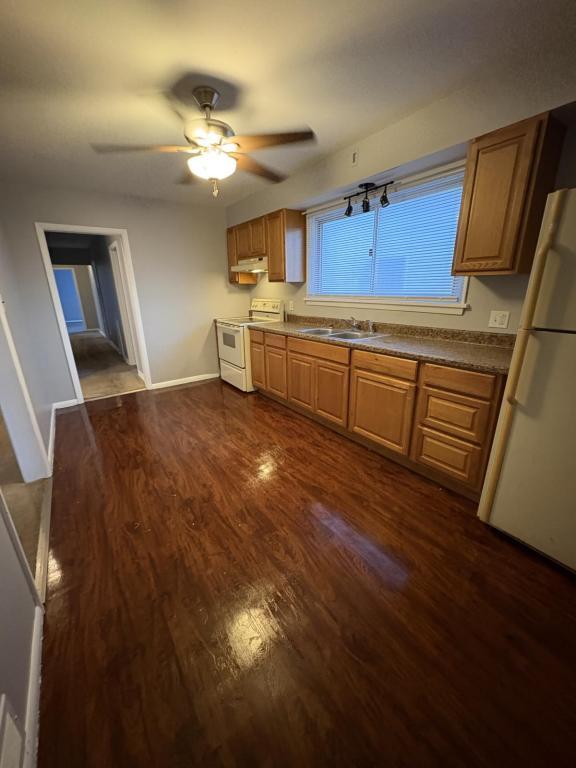 Building Photo - 66 W Main St