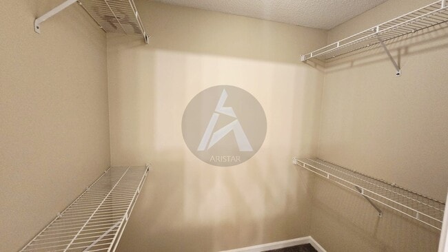 Building Photo - 1741 Taynton Cir