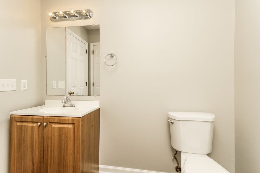 Building Photo - 612 Forest Pointe Pl