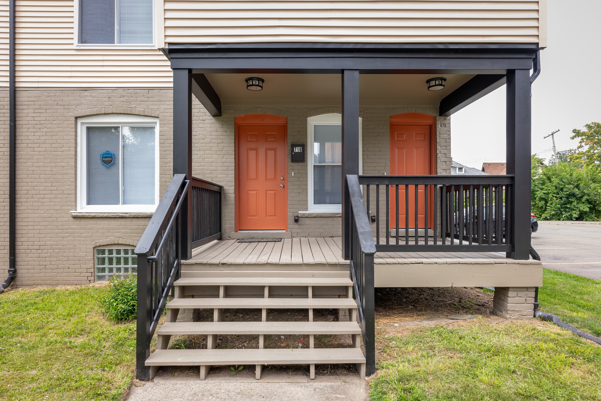 Building Photo - 718 Hazelwood St