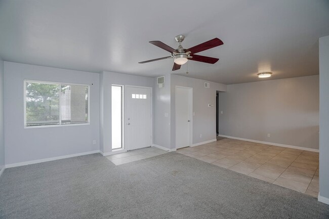 Building Photo - 6120 Antelope Villas Cir