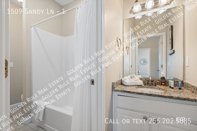 Building Photo - 1509 Sandy Ln