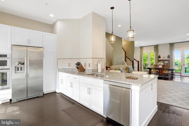 Primary Photo - 2004 Potomac Ave