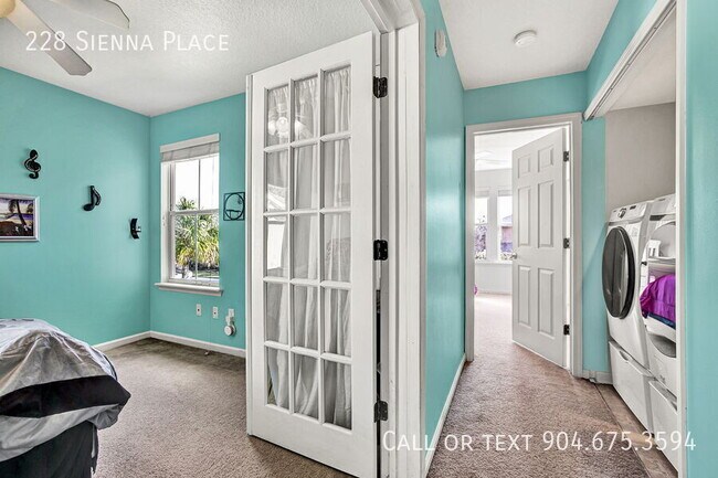 Building Photo - 228 Sienna Pl