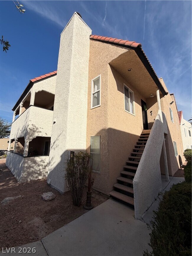 Building Photo - 5032 Spencer St