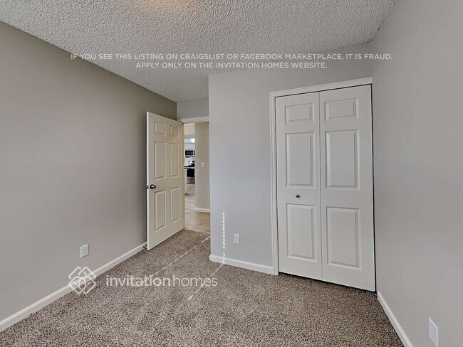 Building Photo - 3865 Valley View St