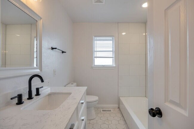 Building Photo - 1452 NW 91st St