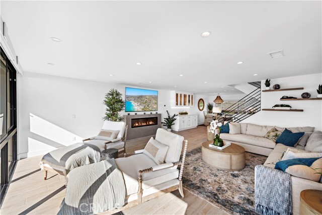 Building Photo - 51 Blue Lagoon