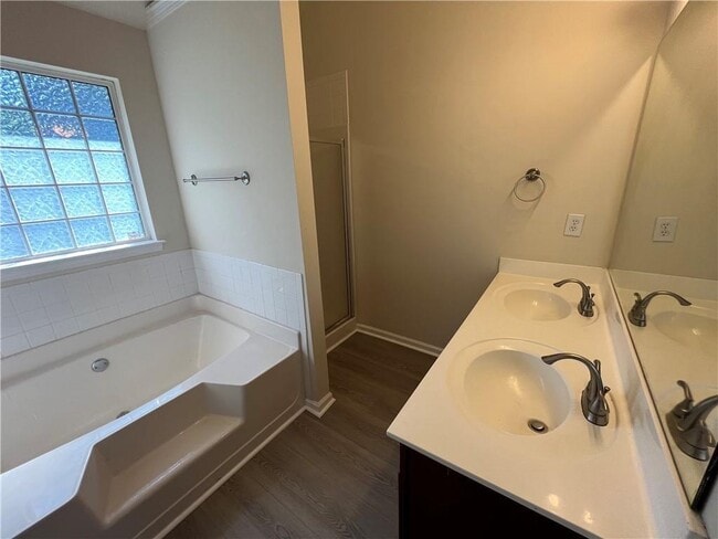 Building Photo - 420 Rockbass Rd