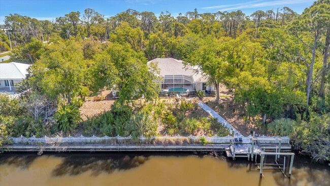 Building Photo - 19 Hoffer St