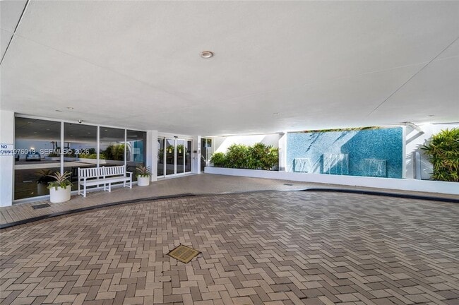 Building Photo - 4010 Galt Ocean Dr