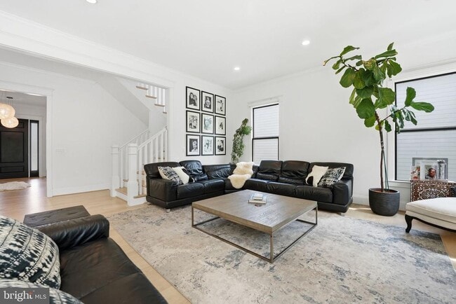 Building Photo - 2504 12th St N