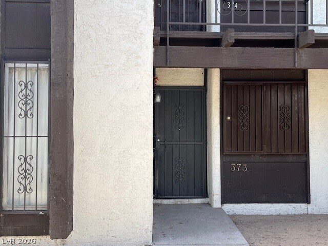 Building Photo - 1405 E Vegas Valley Dr