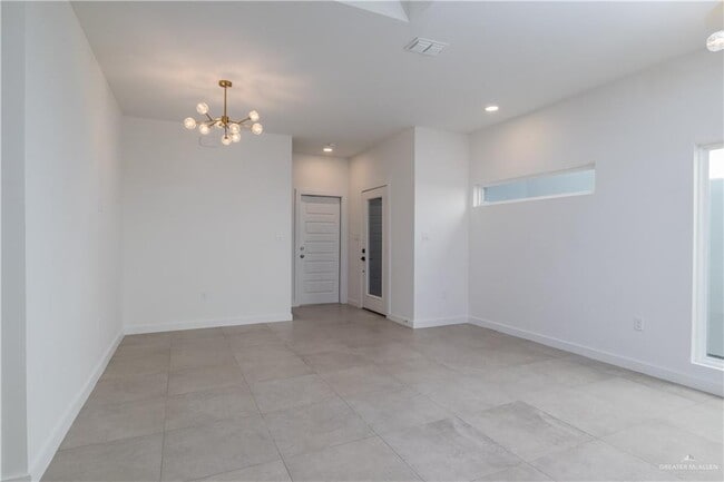 Building Photo - 25 Warbler Ave