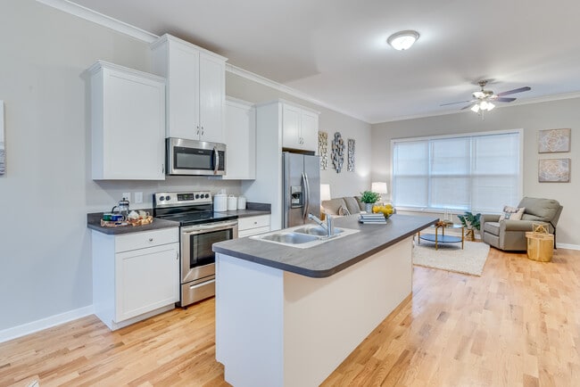 Building Photo - 53 Foal Ln