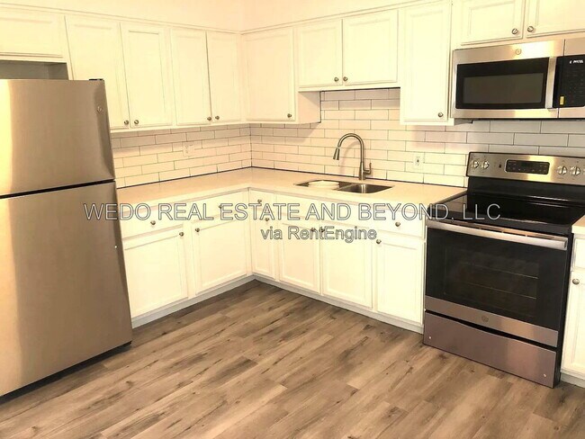 Building Photo - 1812 N 26th Pl