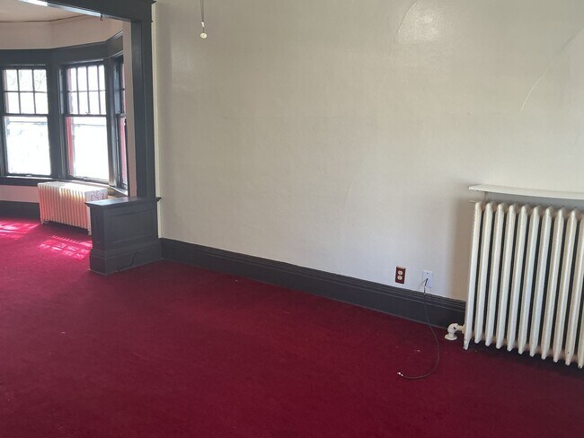 Building Photo - 800-802 S 32nd St