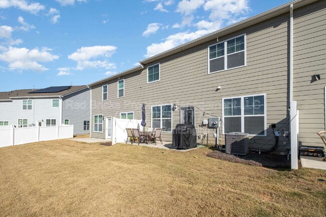 Building Photo - 7901 Iron Rd