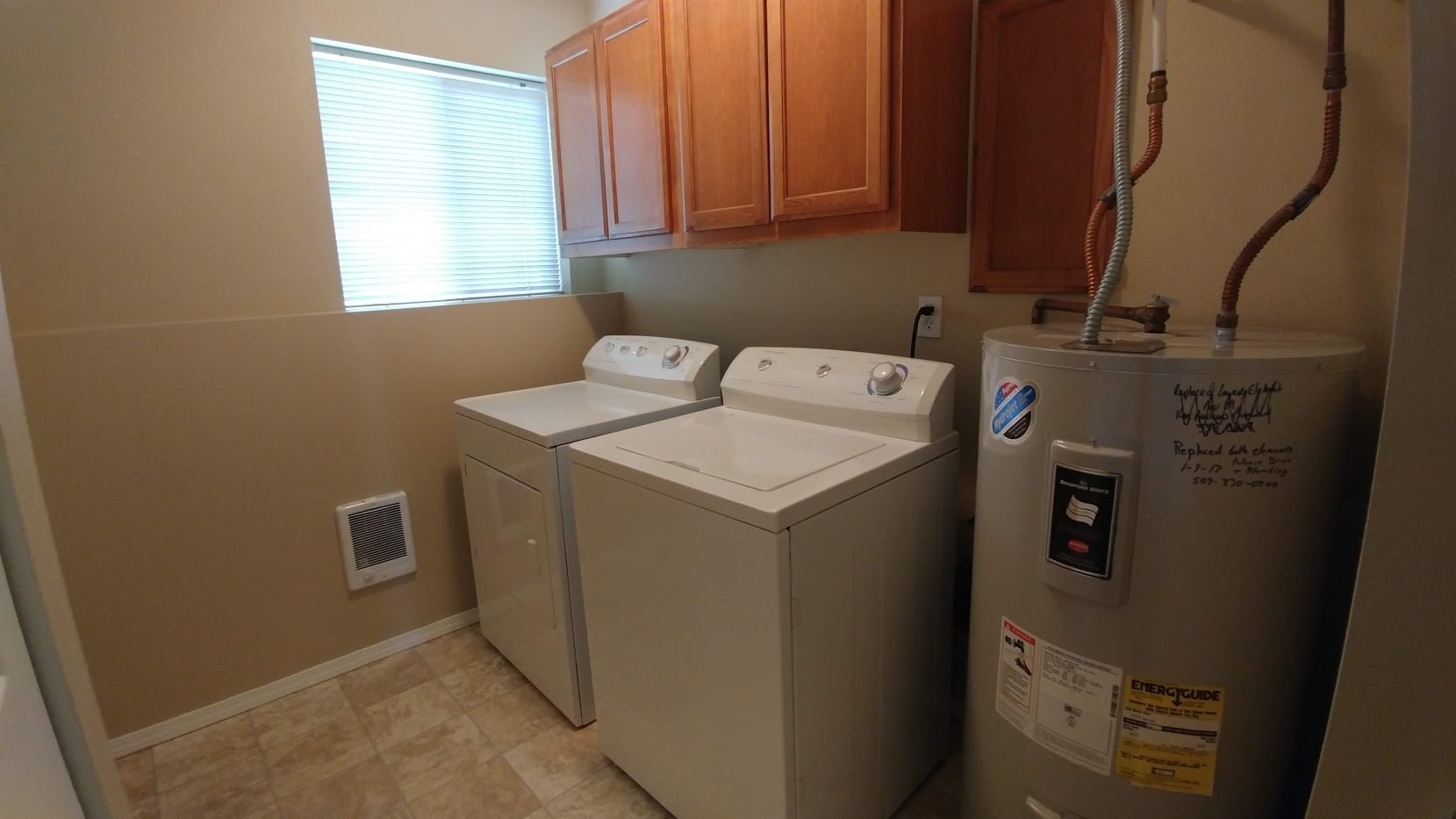 Building Photo - 530 SW Winter Cir