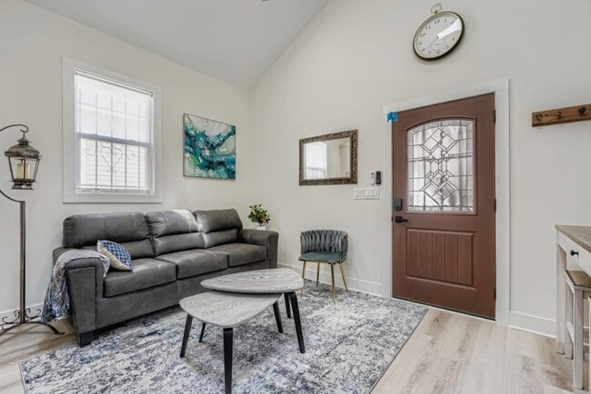 Building Photo - 18 Booker St NW