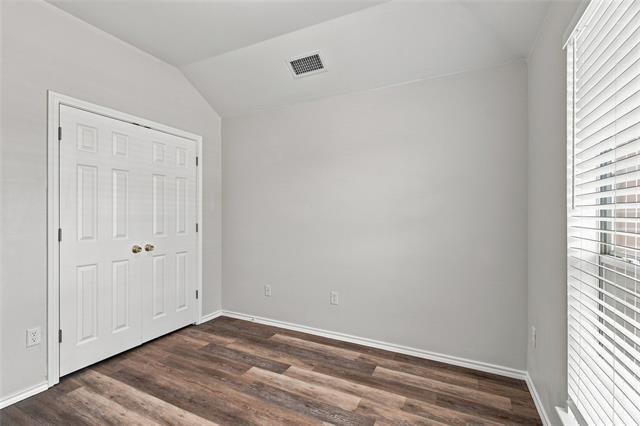 Building Photo - 1033 Suffolk Ln