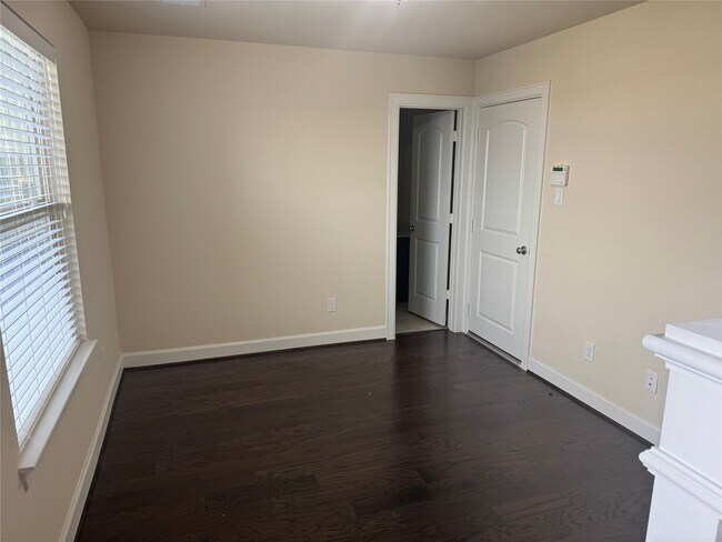 Building Photo - 10716 Addicks Oaks Pl
