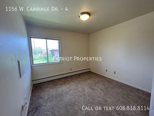 Building Photo - 2 bedroom/ 1 bath apartment in Whitewater, WI