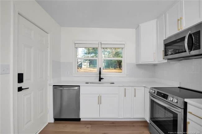 Building Photo - 809 Anarine Rd