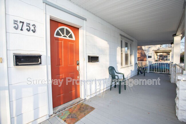 Building Photo - 5753 Rogers Ave