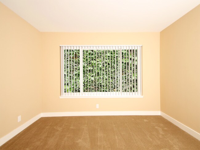 Building Photo - Crystal Lake Apartments