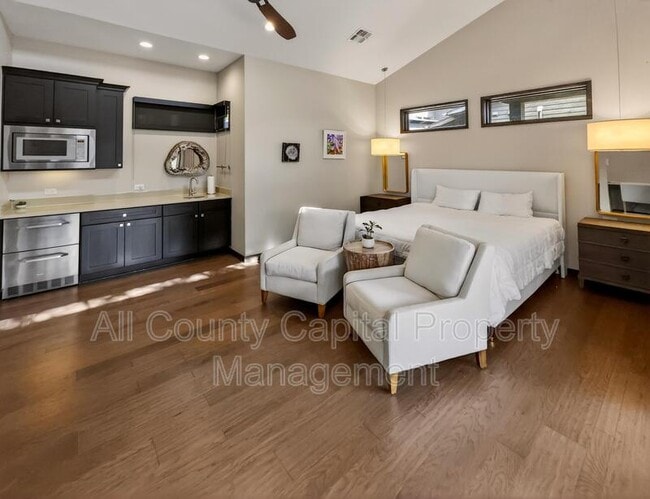 Building Photo - 2113 Barbaro Way