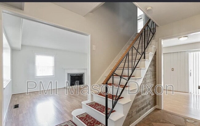 Building Photo - 12718 Haskell Ln