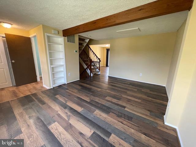 Building Photo - 105 Long Meadow Ct