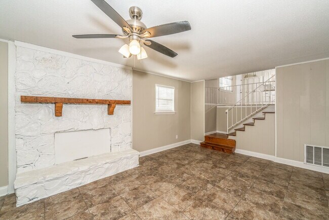 Building Photo - 1416 Maralyn Dr