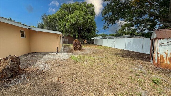Building Photo - 4102 Highland Loop