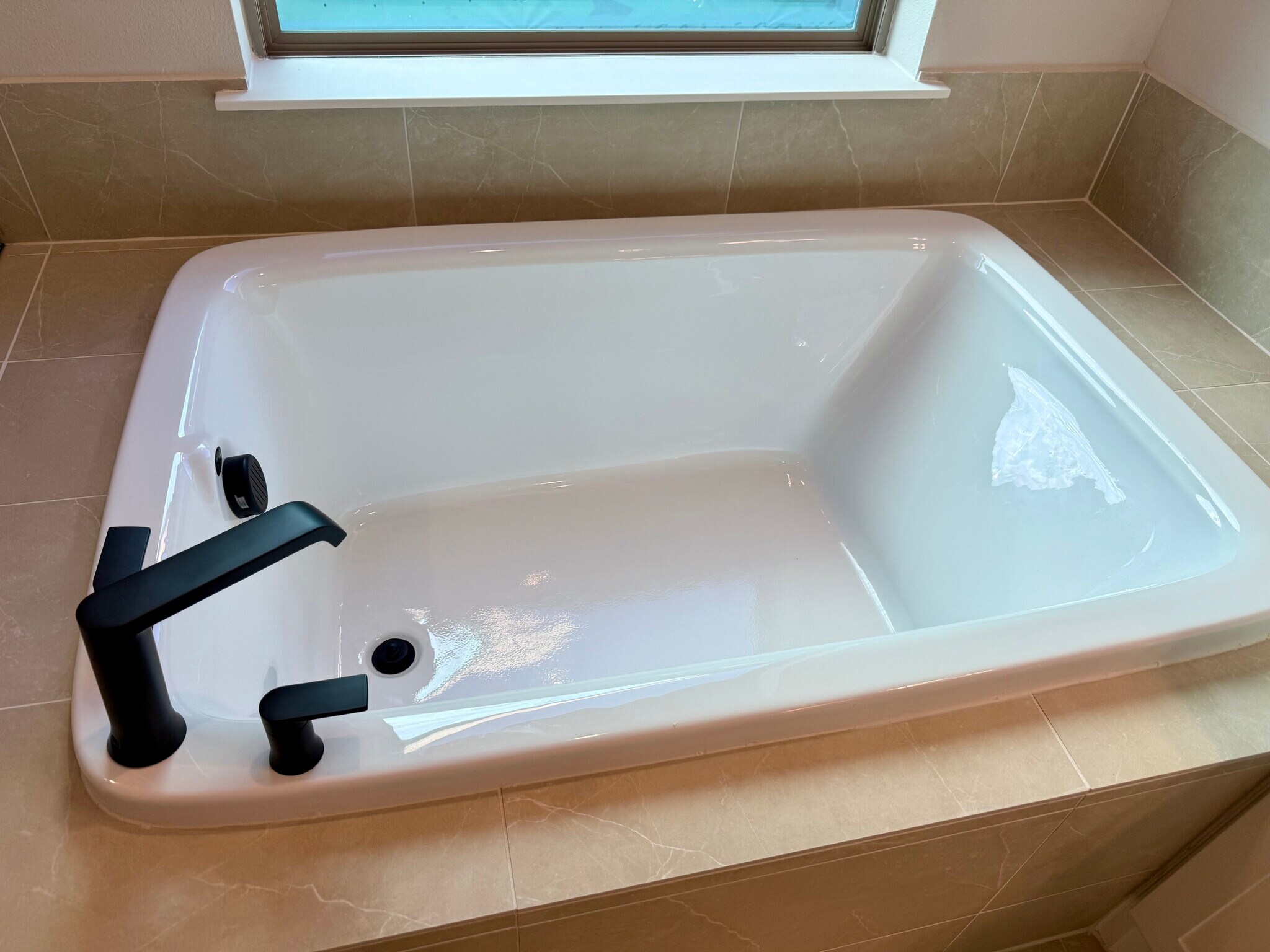 Building Photo - 1502 Roundup Way