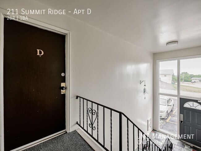Building Photo - 211 Summit Ridge-Apt D