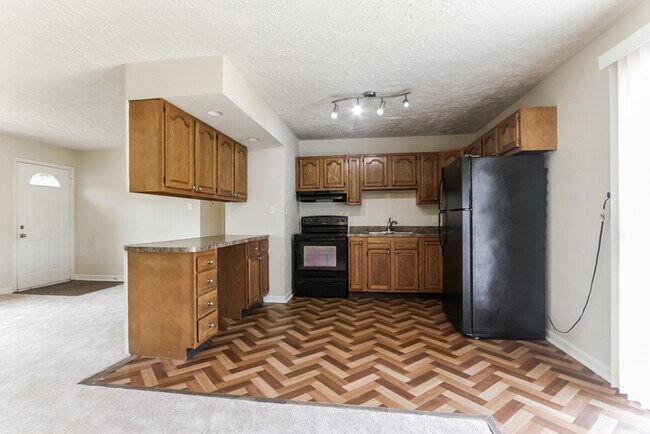 Building Photo - One Month Free Rent!! You're going to love...