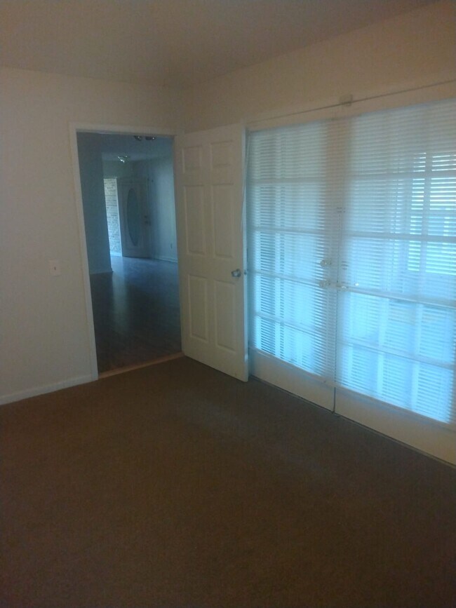 Building Photo - 5420 Riverbreeze Ct
