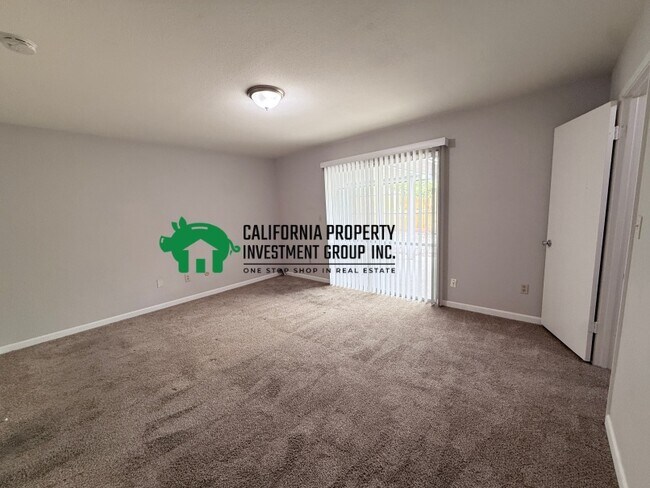 Building Photo - 5422 Marconi Ave