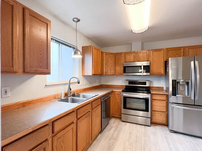 Building Photo - 17841 Beaujolais Dr