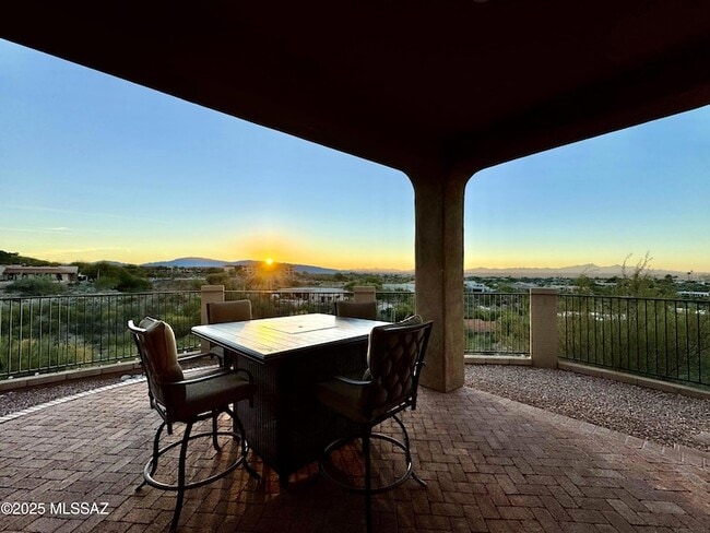 Building Photo - 5926 N Campo Abierto