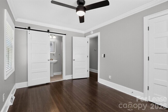 Building Photo - 3945 Winfield Dr