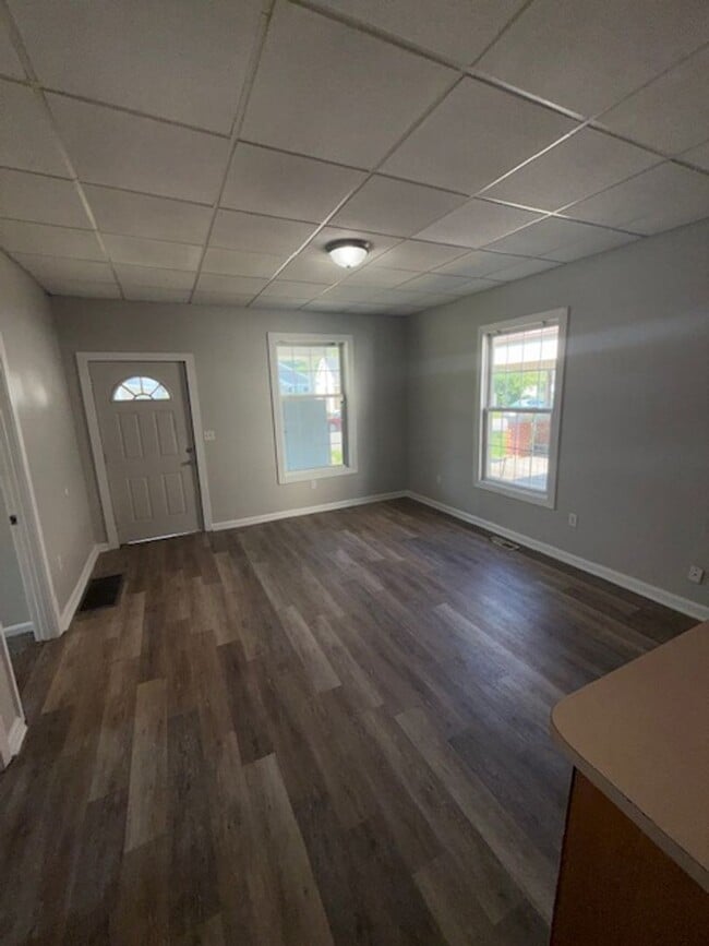 Building Photo - 726 Jackson Ave